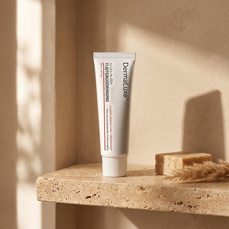 DermaLuxe Time Restore Crème op een travertin plank